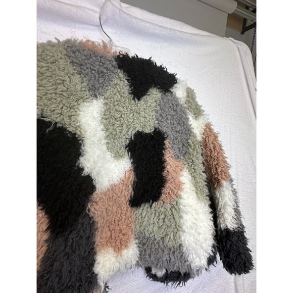 1. State Faux Fur Crop Jacket - Picture 4 of 7